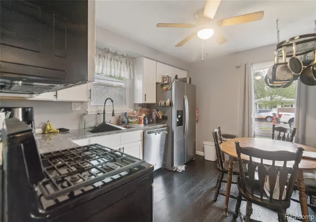 Homes for sale in Livonia, MI | 12019 Arcola St, Livonia, MI 48150 | MLS# 60997248