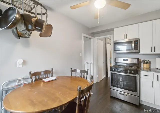 Homes for sale in Livonia, MI | 12019 Arcola St, Livonia, MI 48150 | MLS# 60997248
