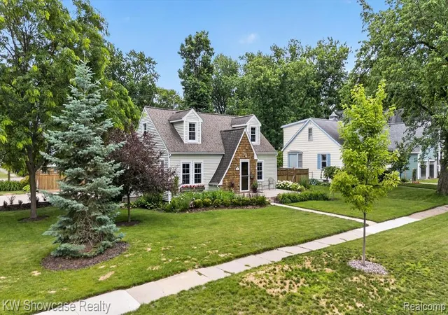 1st image of 215 S Houghton St, Milford, MI 48381 | MLS# 61007106