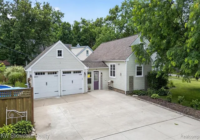 5th image of 215 S Houghton St, Milford, MI 48381 | MLS# 61007106
