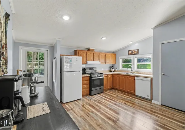 Photo 3 of Single family home for sale at 1695 Quaker Ave, Portage, MI 49024 | MLS# 70553972 | Listing updated on 2026-09-02
