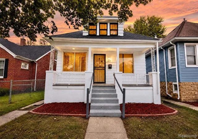 Photo 1 of Single family home for sale at 17833 Binder St, Hamtramck, MI 48212 1103 | MLS# 61023627 | Listing updated on 2026-08-28
