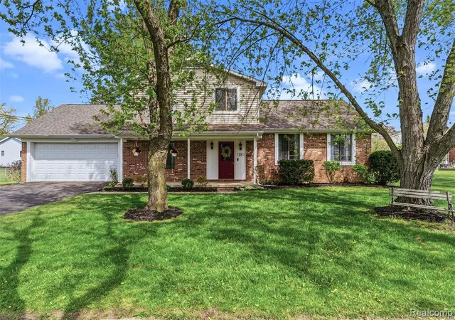 2nd image of 604 Luce Ave, Flushing, MI 48433 | MLS# 60990062