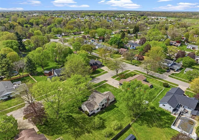 47th image of 604 Luce Ave, Flushing, MI 48433 | MLS# 60990062