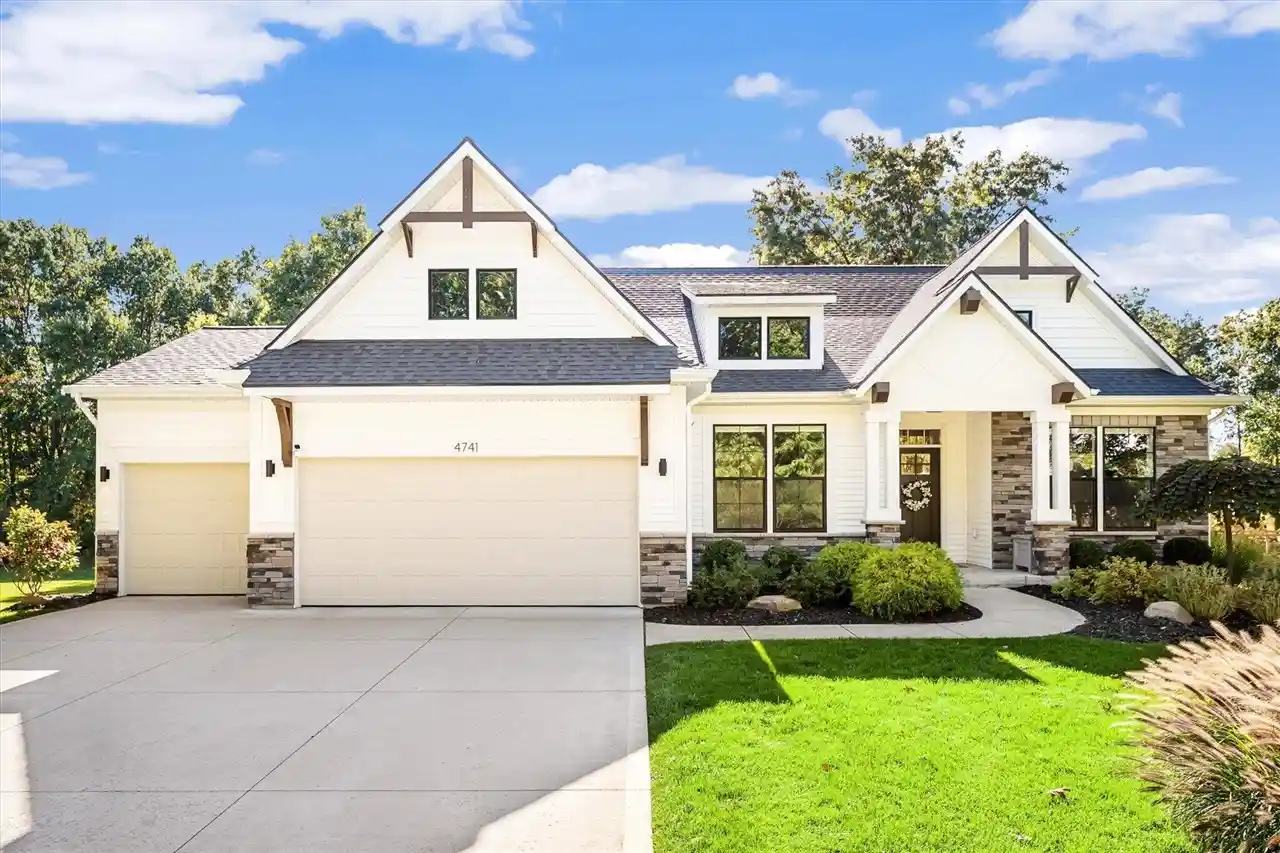 Photo 1 of Sale Pending at 4741 Harbor View Dr, Grand Rapids, MI 49512 | MLS# 70564564 | Listing updated on 2026-10-21