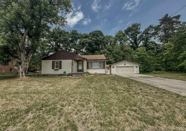 Homes for sale in Birch Run, MI | 3241 Curtis Rd, Birch Run, MI 48415 | MLS# 60965199