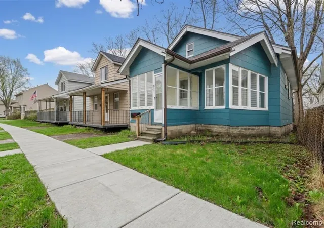 Homes for sale in Hazel Park, MI | 50 E Hayes Ave, Hazel Park, MI 48030 | MLS# 60985083