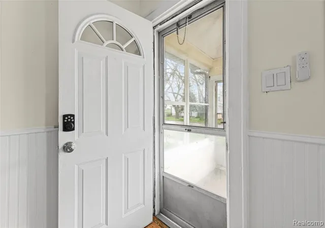 Homes for sale in Hazel Park, MI | 50 E Hayes Ave, Hazel Park, MI 48030 | MLS# 60985083