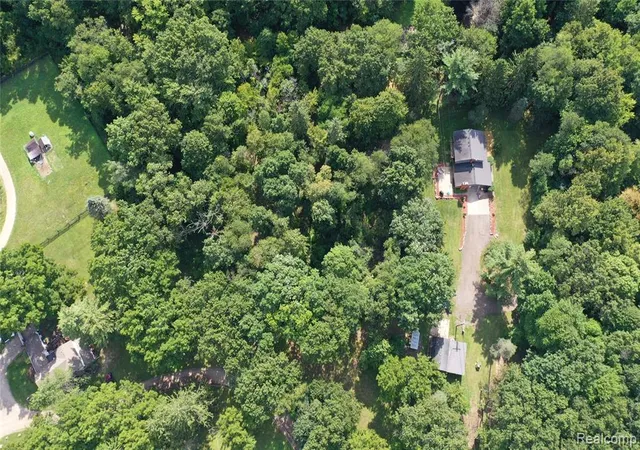 Photo 4 of Single family home for sale at 11060 Clark Rd, Davisburg, MI 48350 2725 | MLS# 61025255 | Listing updated on 2026-08-31