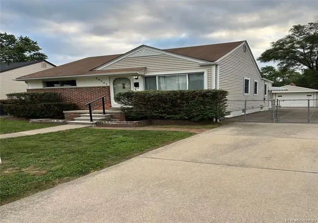 Homes for sale in Redford, MI | 20547 Denby, Redford, MI 48240 | MLS# 61008265