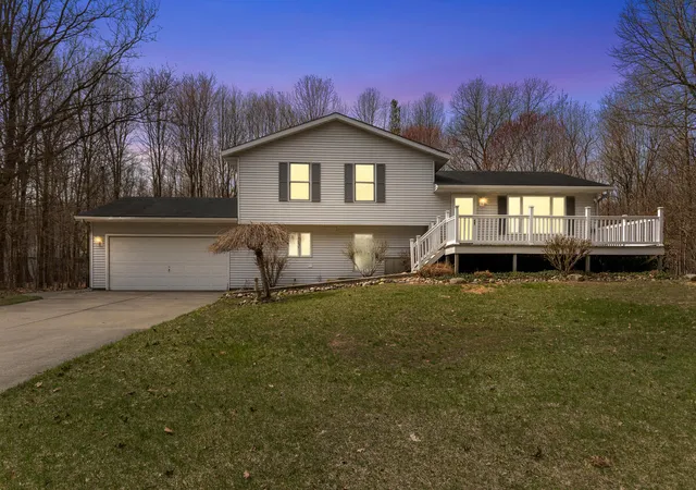 Homes for sale in Fennville, MI | 2902 63rd St, Fennville, MI 49408 | MLS# 70522543