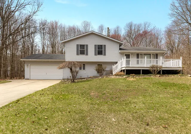 Homes for sale in Fennville, MI | 2902 63Rd St, Fennville, MI 49408 | MLS# 70522543