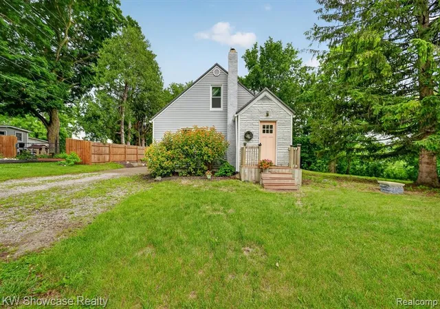 Homes for sale in Davisburg, MI | 407 Broadway, Davisburg, MI 48350 | MLS# 61005905