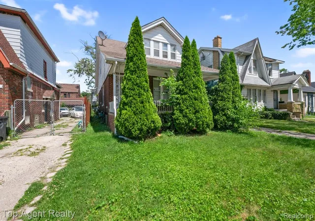 3rd image of 3958 Buckingham Ave, Detroit, MI 48224 3537 | MLS# 61004522