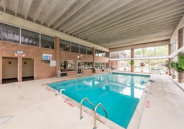 Homes for sale in Ann Arbor, MI | 1235 S Maple Road, Ann Arbor, MI 48103 | Houzeo