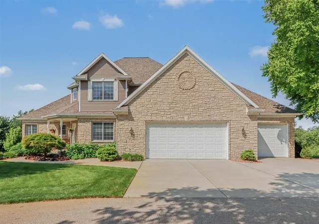 Photo 2 of Mansion for sale at 9269 Sedona Ridge Ct, Byron Center, MI 49315 | MLS# 70546549 | Listing updated on 2026-09-02
