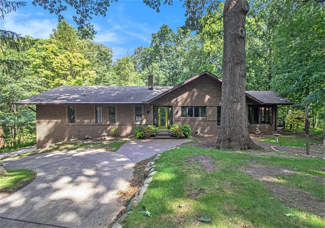 Homes for sale in Brighton, MI | 5595 Mountain Rd, Brighton, MI 48116 | MLS# 70541268