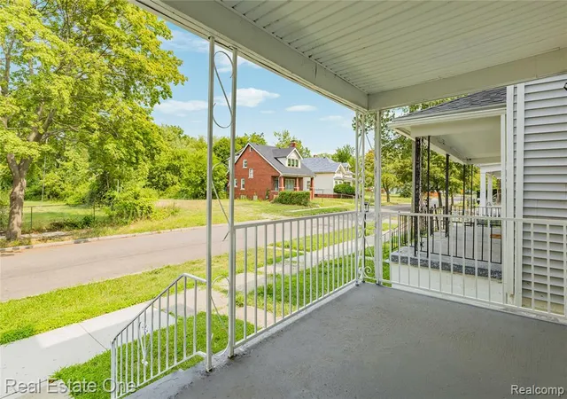 Photo 4 of Single family home for sale at 2493 Fischer, Detroit, MI 48214 | MLS# 61023455 | Listing updated on 2026-08-21