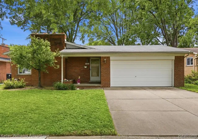 Homes for sale in Livonia, MI | 33007 Grennada St, Livonia, MI 48154 | MLS# 61005708