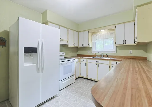 Homes for sale in Sawyer, MI | 6408 Spaulding Ave, Sawyer, MI 49125 | MLS# 70538982