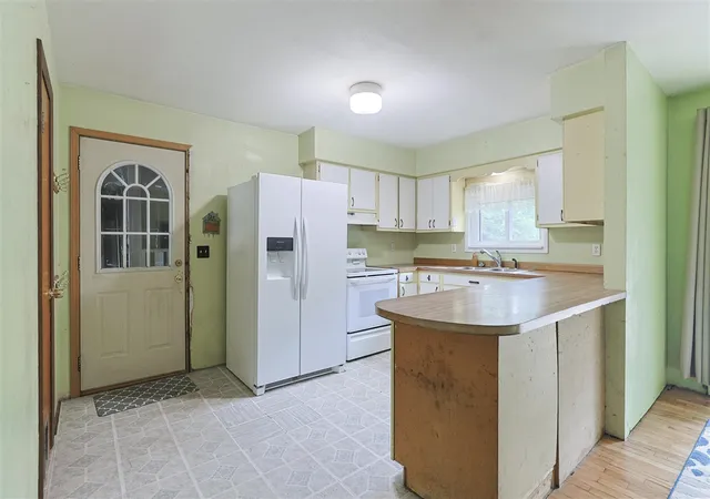 Homes for sale in Sawyer, MI | 6408 Spaulding Ave, Sawyer, MI 49125 | MLS# 70538982
