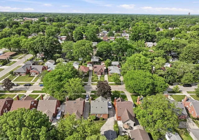 36th image of 21144 Fleetwood Dr, Harper Woods, MI 48225 | MLS# 50210967