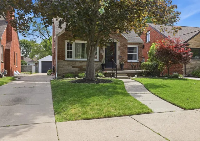 5th image of 21144 Fleetwood Dr, Harper Woods, MI 48225 | MLS# 50210967