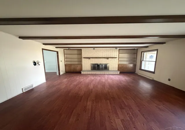 Photo 3 of Single family home for sale at 815 Canterbury Dr, Saginaw, MI 48638 | MLS# 50219350 | Listing updated on 2026-09-15