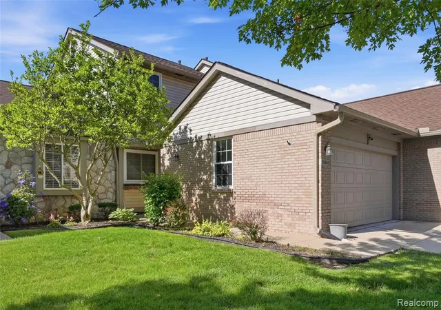 Photo 3 of Condo for sale at 22852 Woodcreek Dr, Taylor, MI 48180 9320 | MLS# 61002127 | Listing updated on 2026-08-31