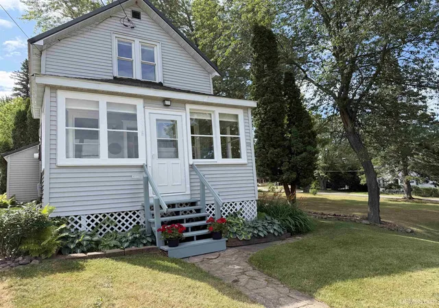 Photo 1 of Single family home for sale at 229 Evans St, Ironwood, MI 49938 | MLS# 50217277 | Listing updated on 2026-08-31
