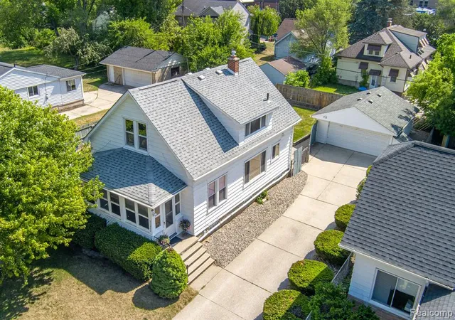 Homes for sale in Farmington Hills, MI | 21202 Collingham Ave, Farmington Hills, MI 48336 | MLS# 61000514