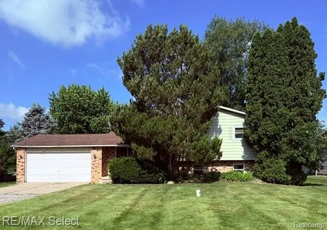 Homes for sale in Swartz Creek, MI | 7066 Sharp Rd, Swartz Creek, MI 48473 | MLS# 61007930