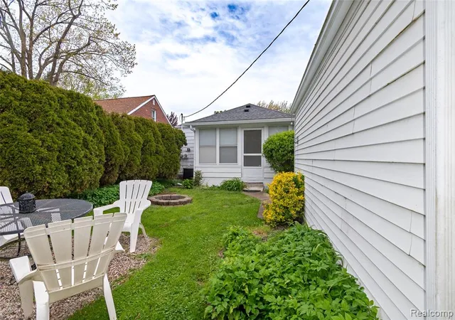 Homes for sale in Southgate, MI | 13113 Chestnut St, Southgate, MI 48195 | MLS# 60991620