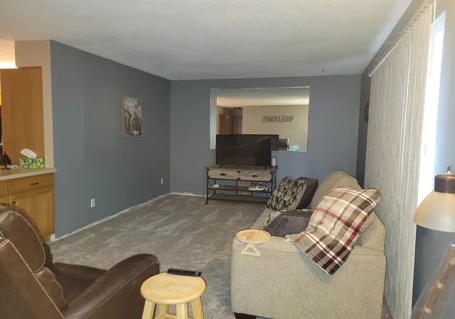 Homes for sale in Vassar, MI | 641 Briarwood Dr, Vassar, MI 48768 | MLS# 50200989
