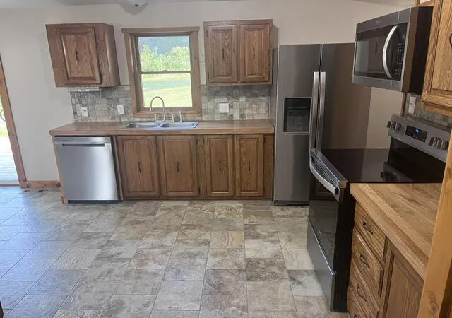 Photo 3 of Single family home for sale at 13542 Makinen Rd, Kaleva, MI 49645 | MLS# 70547055 | Listing updated on 2026-08-28