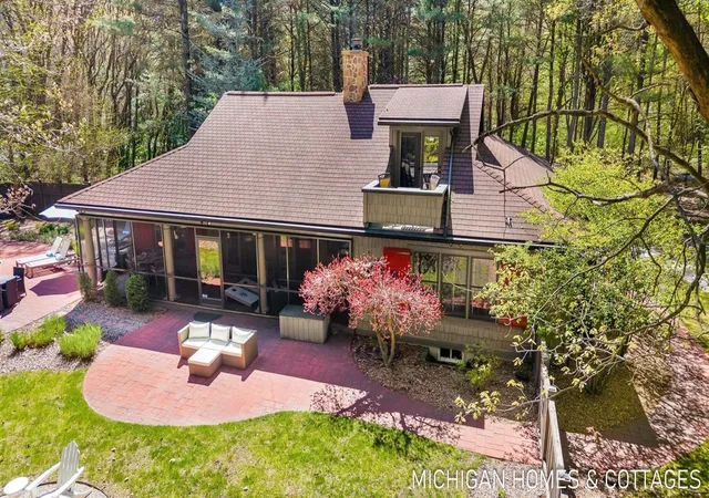 Homes for sale in Saugatuck, MI | 3255 Lake Trail Dr, Saugatuck, MI 49453 | MLS# 70531985