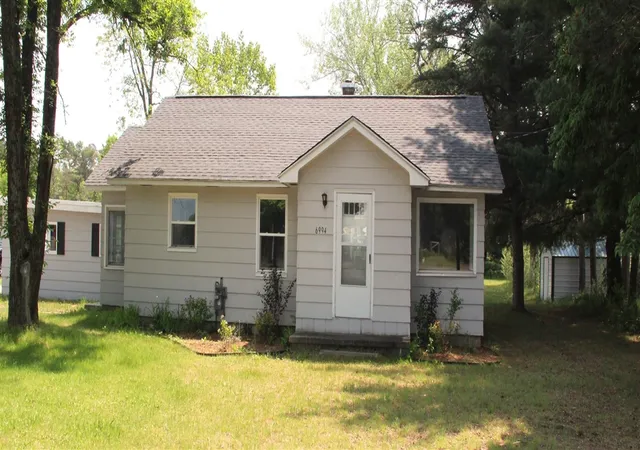 24th image of 6994 E 34 Rd, Cadillac, MI 49601 | MLS# 70473493