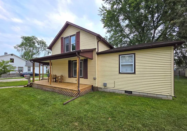 Photo 3 of Single family home for sale at 1306 Bradfield St, Bay City, MI 48706 | MLS# 50216150 | Listing updated on 2026-09-29