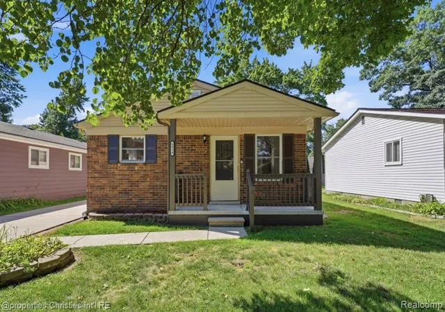 Photo 1 of Single family home for sale at 8834 Janis St, Shelby Twp, MI 48317 5324 | MLS# 61023330 | Listing updated on 2026-09-12