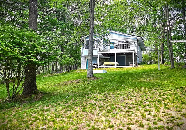 Homes for sale in Mecosta, MI | 9638 W School Section Lake Dr, Mecosta, MI 49332 | MLS# 70538956