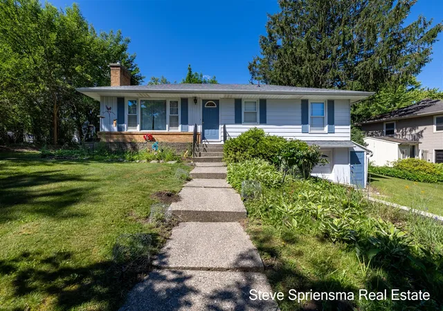 Homes for sale in Grand Rapids, MI | 1355 Derby Dr, Grand Rapids, MI 49504 | MLS# 70541217