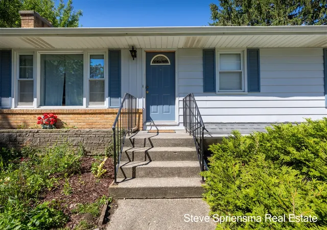 Homes for sale in Grand Rapids, MI | 1355 Derby Dr, Grand Rapids, MI 49504 | MLS# 70541217