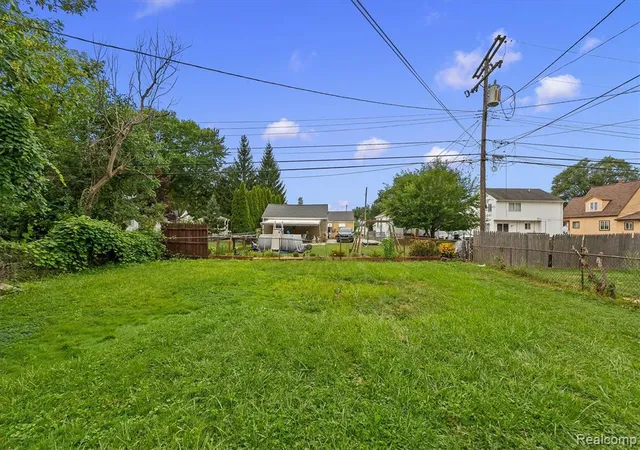 Photo 21 of Single family home for sale at 26565 Brush St, Madison Heights, MI 48071 | MLS# 61022536 | Listing updated on 2026-08-20