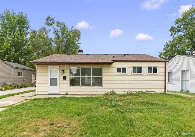 Photo 4 of Single family home for sale at 26565 Brush St, Madison Heights, MI 48071 | MLS# 61022536 | Listing updated on 2026-08-20
