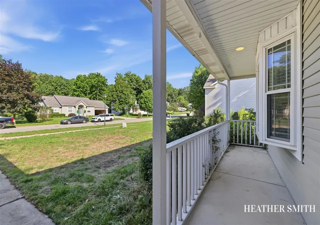 Photo 3 of Sale Pending at 5764 Grand Oaks Dr, Comstock Park, MI 49321 | MLS# 70553187 | Listing updated on 2026-08-25
