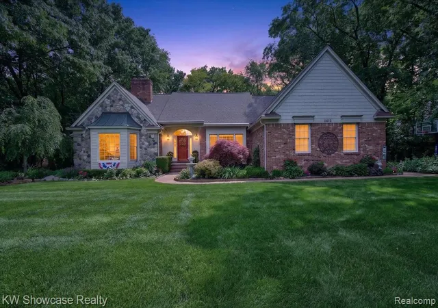 Homes for sale in South Lyon, MI | 11073 Sandy Creek Dr, South Lyon, MI 48178 | MLS# 61005314