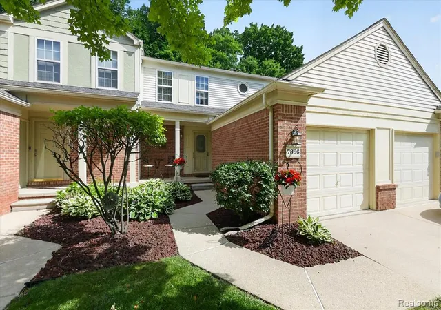 Homes for sale in Westland, MI | 7866 Rivergate Dr, Westland, MI 48185 | MLS# 61003126