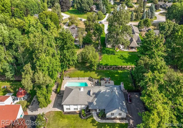 Photo 3 of Single family home for sale at 7048 Lindenmere Dr, Bloomfield Hills, MI 48301 3522 | MLS# 61024924 | Listing updated on 2026-09-13
