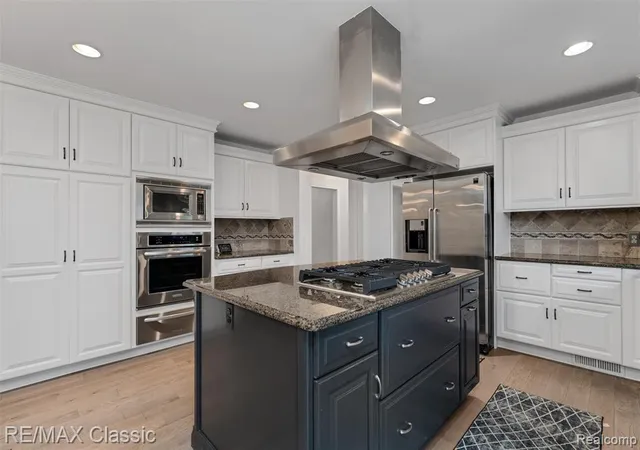 Photo 3 of Single family home for sale at 7048 Lindenmere Dr, Bloomfield Hills, MI 48301 3522 | MLS# 61024924 | Listing updated on 2026-09-13