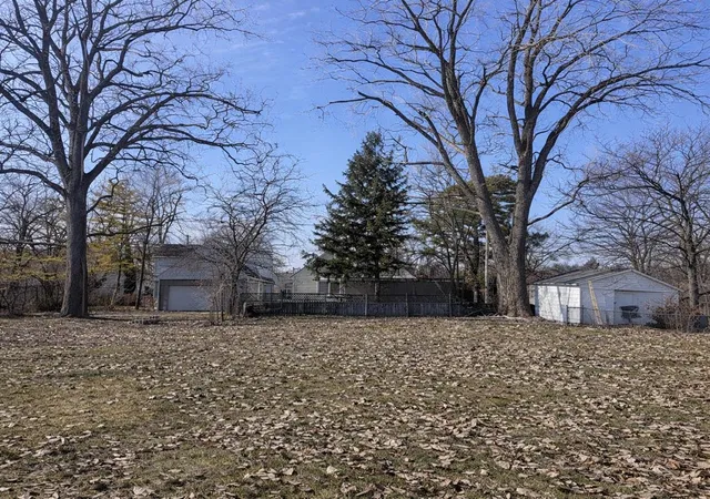 3rd image of 405 Harvard St, Bay City, MI 48708 | MLS# 50200398